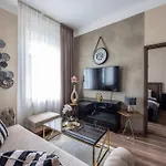 Apartament Luxurious Elizabeth St With Sauna Budapesta