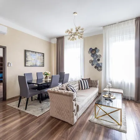 Luxurious Elizabeth St With Sauna