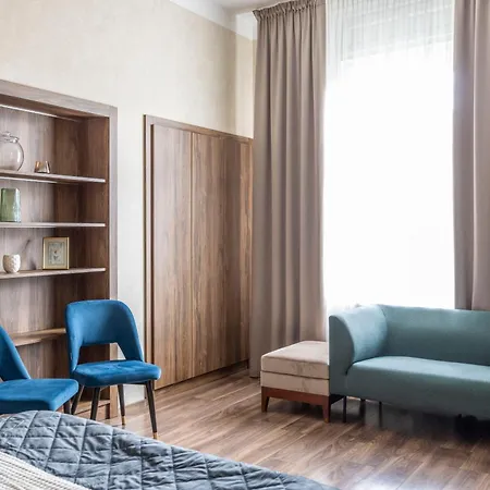 Luxurious Elizabeth St With Sauna