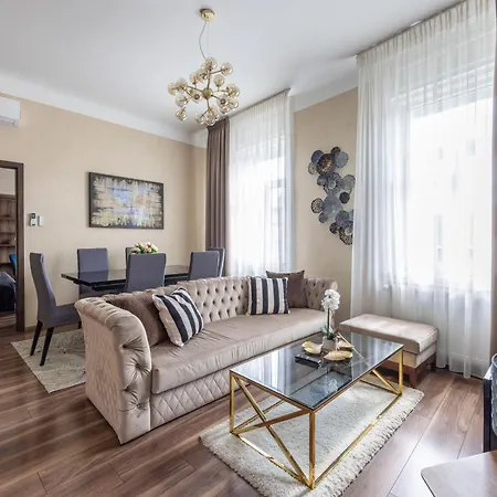 Luxurious Elizabeth St With Sauna