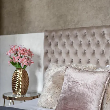 Luxurious Elizabeth St With Sauna Apartmán