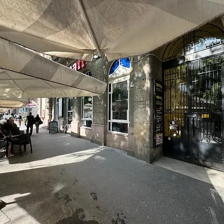 Luxurious Elizabeth St With Sauna Apartmán