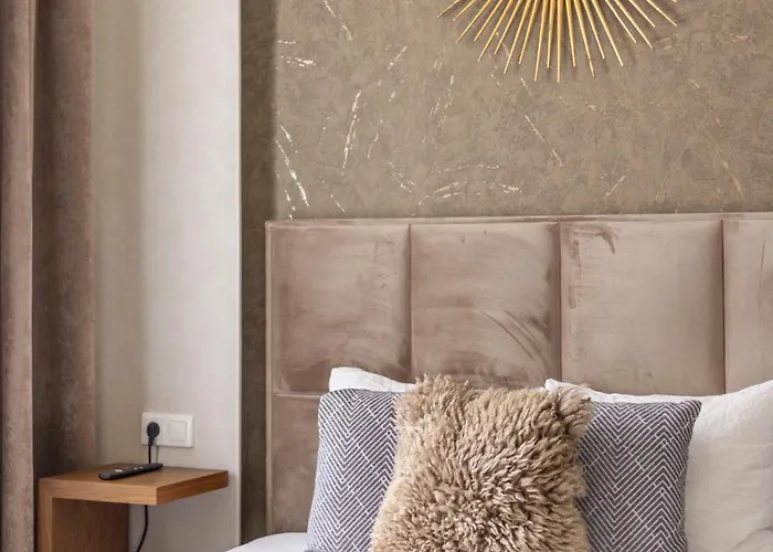 Апартаменты Luxurious Elizabeth St With Sauna *